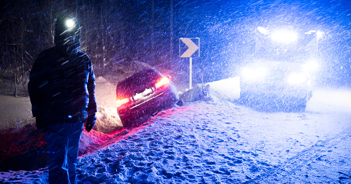 car_in_snow_ambulance car_in_snow_ambulance